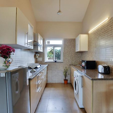 Veera Strand Park Serviced Apartments Near กาลังกูติ ภายนอก รูปภาพ