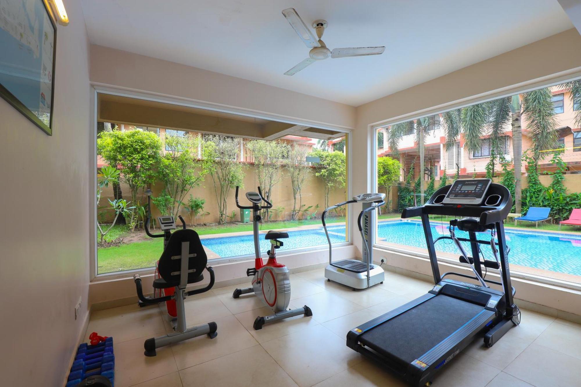 Veera Strand Park Serviced Apartments Near กาลังกูติ ภายนอก รูปภาพ