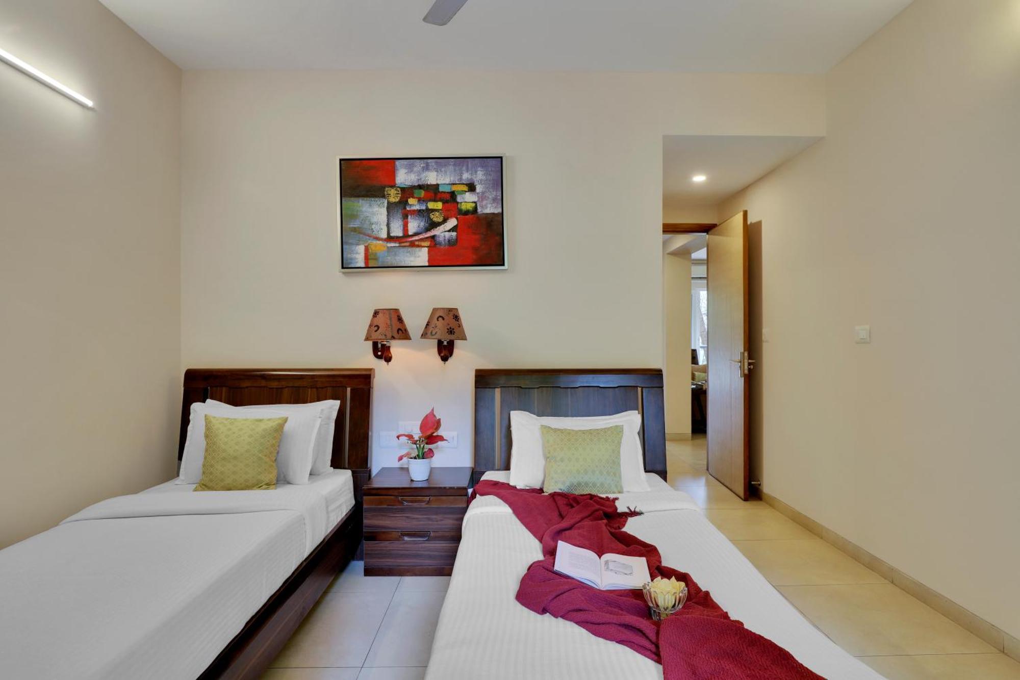 Veera Strand Park Serviced Apartments Near กาลังกูติ ภายนอก รูปภาพ