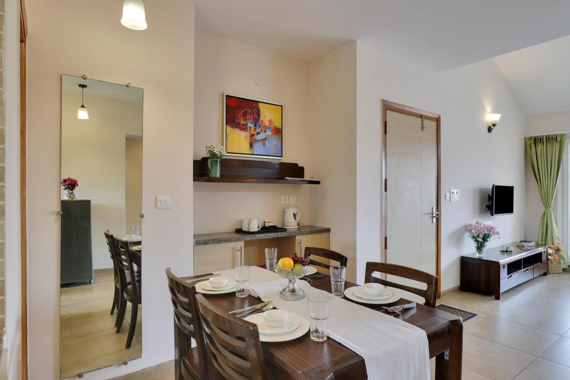 Veera Strand Park Serviced Apartments Near กาลังกูติ ภายนอก รูปภาพ